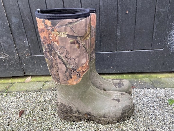 My Jack Pyke Neoprene English Oak Evolution Wellington Boots which I think are one of the bbest wellies for dog walking